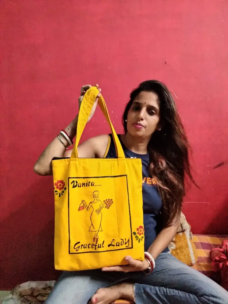 Image of lady with bag